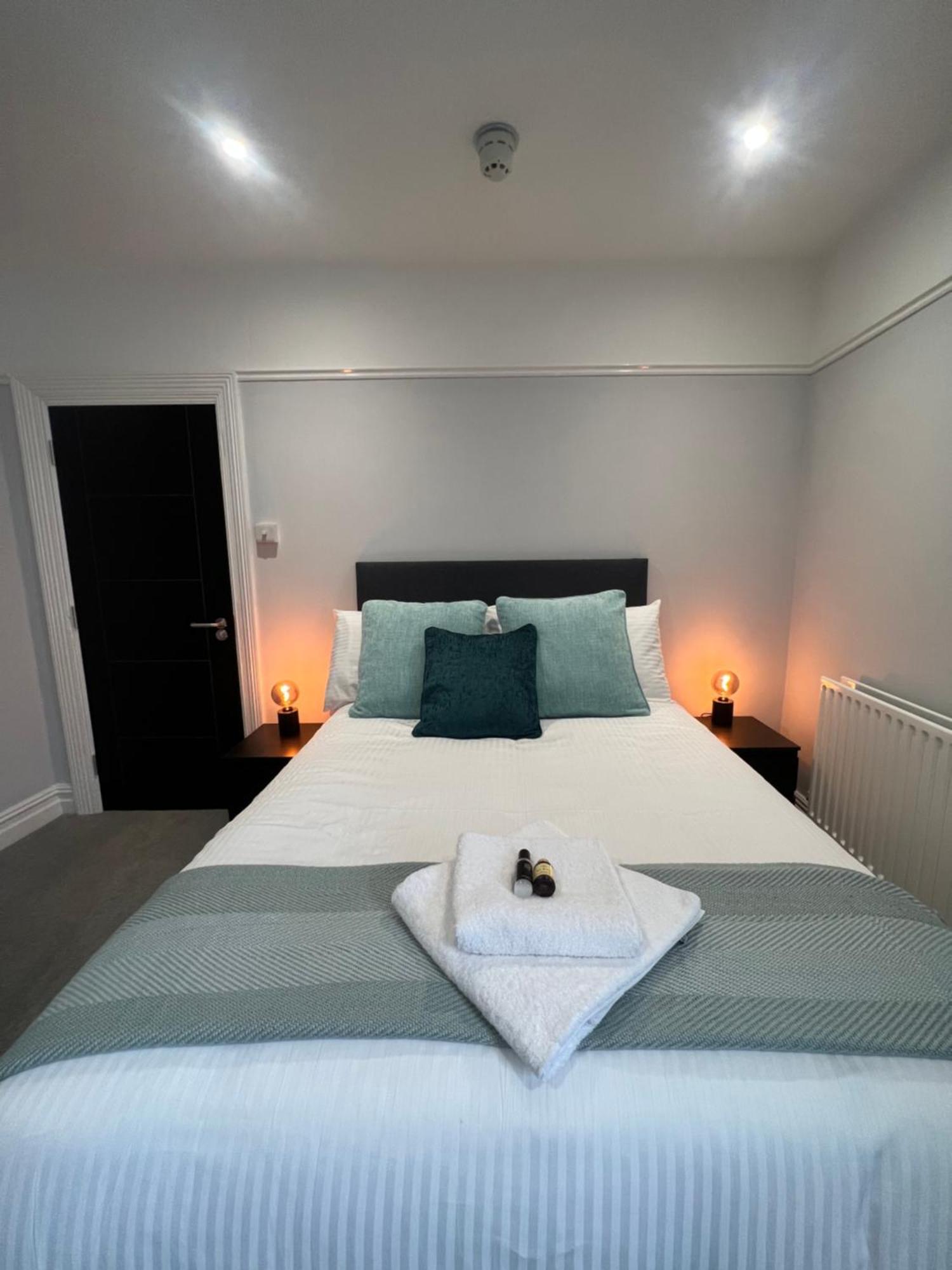 Brynhyfryd Guest House Cardigan Kültér fotó