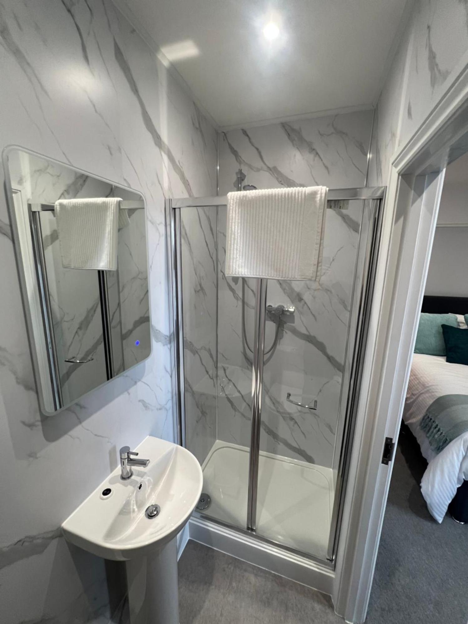 Brynhyfryd Guest House Cardigan Kültér fotó