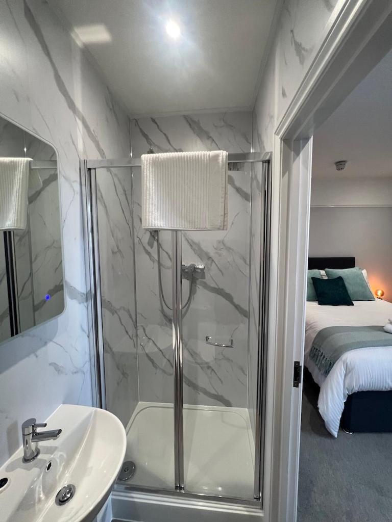 Brynhyfryd Guest House Cardigan Kültér fotó
